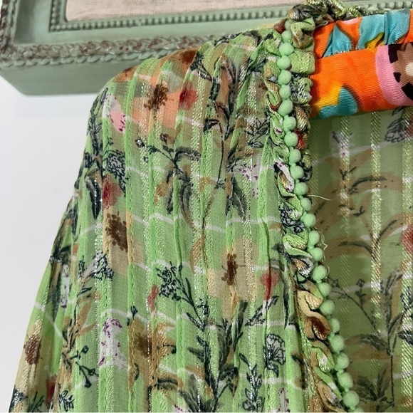 ZARA LIGHT GREEN Boho FLORAL DRESS Midi length
METALLIC DETAILS Size Medium - Picture 5 of 15